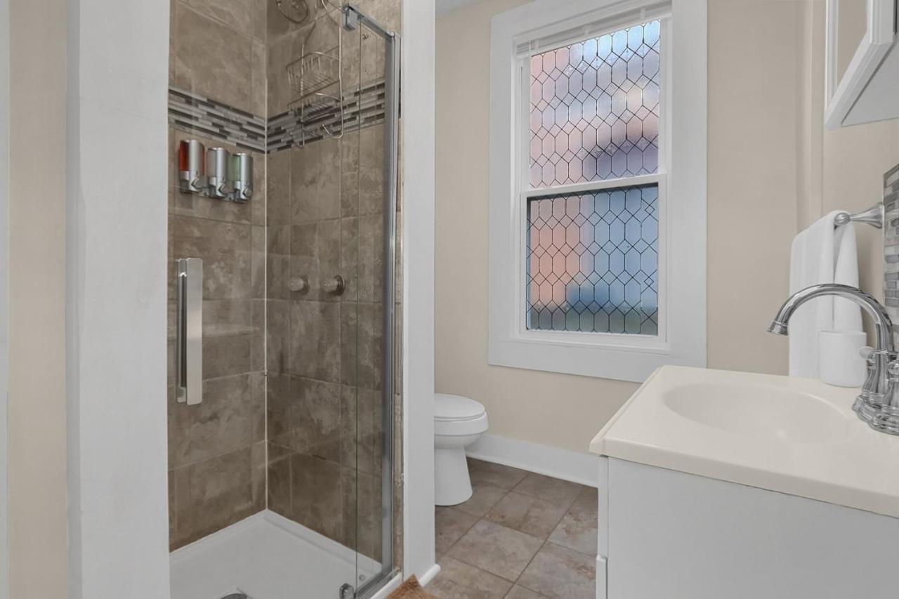 Modern 2Br Near Dt, 8Min Walk To Park&Conservatory Колумбус Екстер'єр фото